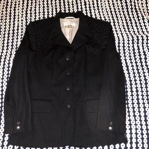VTG Escada Black Blazer beads in the shoulders in good condition. Size 36/Small